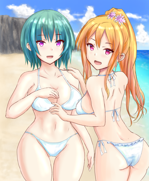 浜辺と白ビキニ