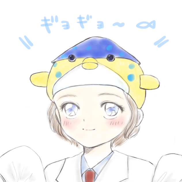 さかなクンコスプレでご満悦な男の子。