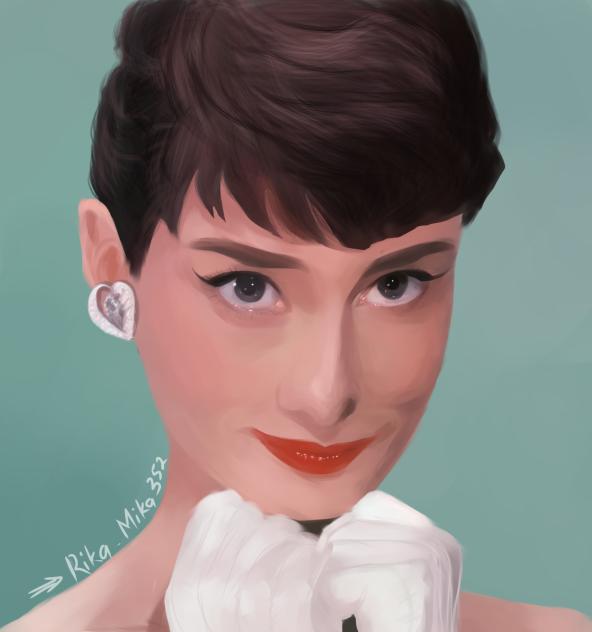 Audrey Hepburn 🌸🌸🌸