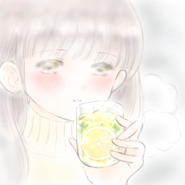 ホットレモネードであたたまる女の子。