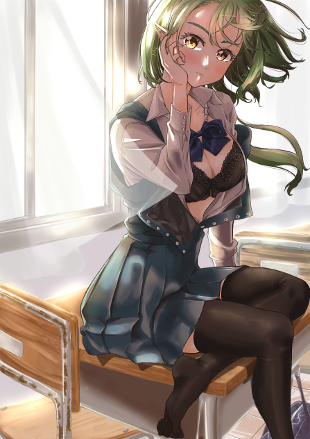 制服姿のルトさん