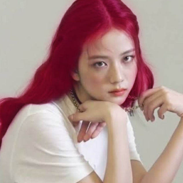 jisoo pink hair