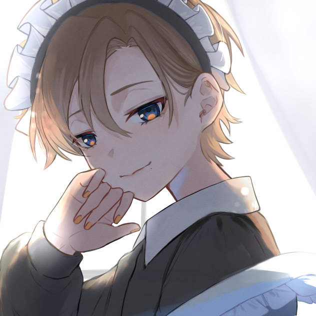 何？