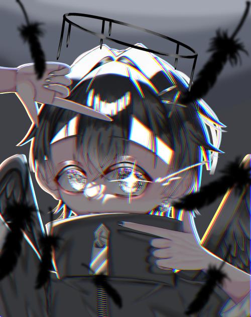 「見ーつけた…」