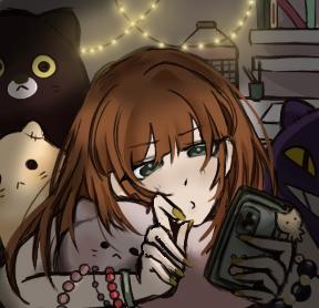 Bedtime scrolling 💤🛏
