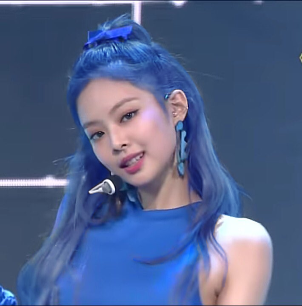 💙Jennie blue hair💙