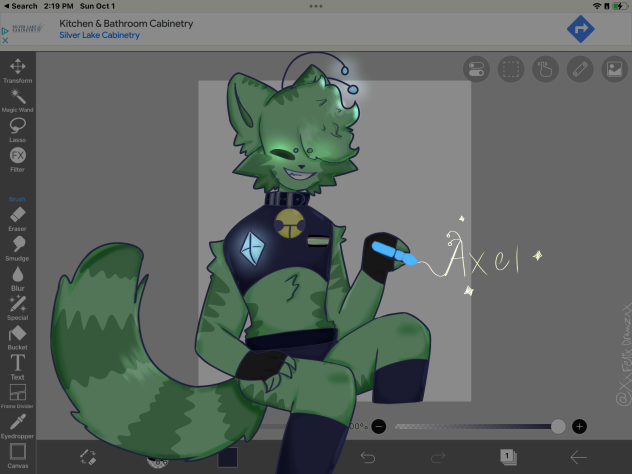 Mans stole my brush 😐